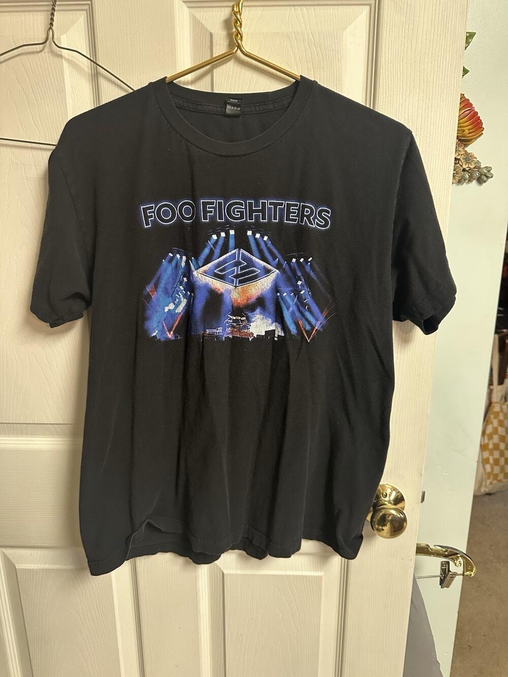 Foo Fighters Concrete and Gold World Tour 2018 Womens Shirt Black Size Small 40w